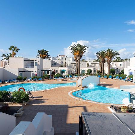 Homeforguest Apartamento Con Terraza Y Piscina En Corralejo Ngoại thất bức ảnh
